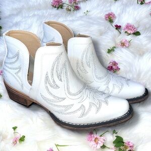 Roper Women's Western Stitch Ankle Boots Ava white size 8